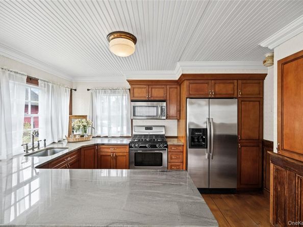 430 Montauk Highway, East Moriches NY 11940