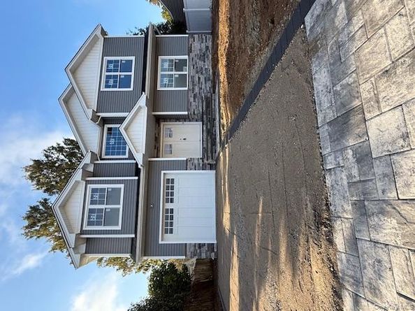 7 Greenway Circle, Syosset NY 11791