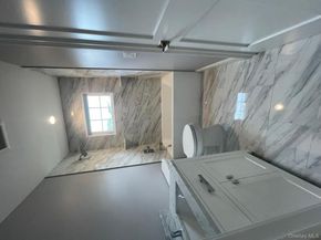 7 Greenway Circle, Syosset NY 11791