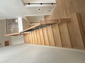 7 Greenway Circle, Syosset NY 11791