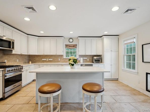 47 Syosset Circle, Syosset NY 11791