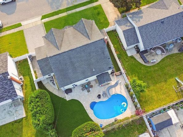 47 Syosset Circle, Syosset NY 11791