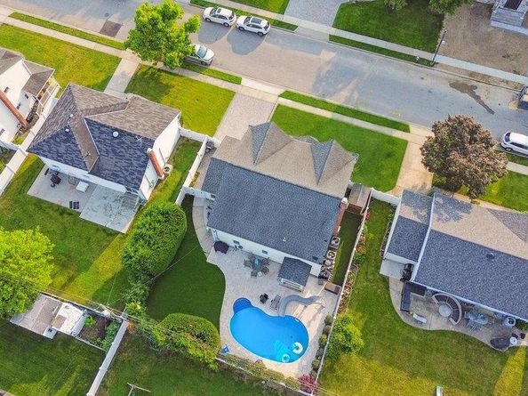 47 Syosset Circle, Syosset NY 11791