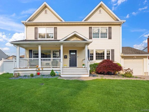 47 Syosset Circle, Syosset NY 11791