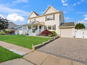 47 Syosset Circle, Syosset NY 11791
