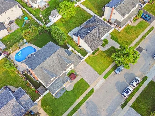 47 Syosset Circle, Syosset NY 11791