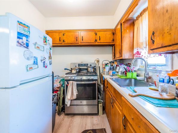 76-04 167 Street, Fresh Meadows NY 11366