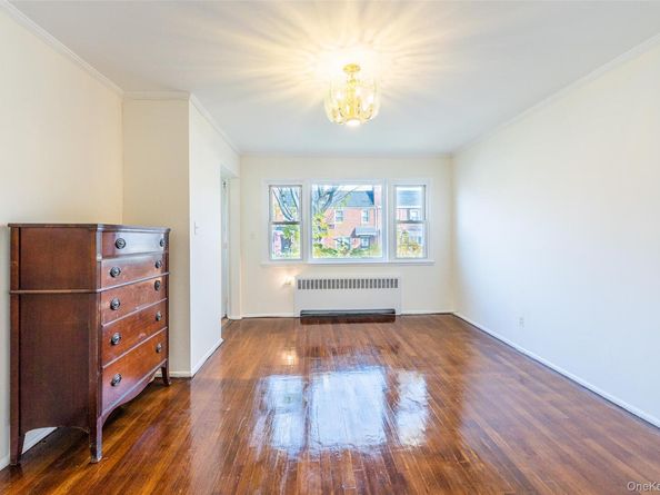 76-04 167 Street, Fresh Meadows NY 11366