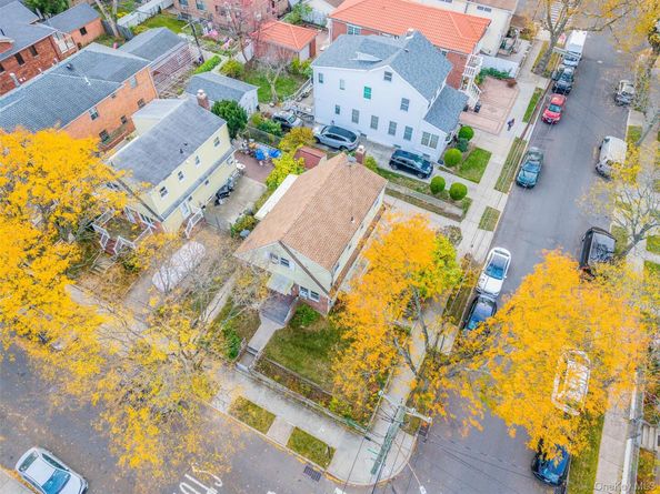 76-04 167 Street, Fresh Meadows NY 11366