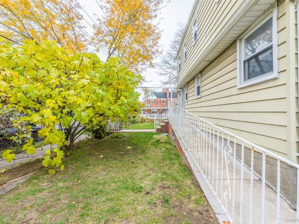 76-04 167 Street, Fresh Meadows NY 11366