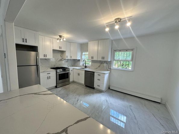 1045 E 228th Street, Bronx NY 10466