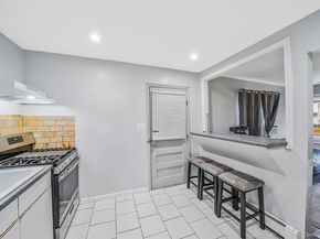 302 Auborn Avenue, Shirley NY 11967