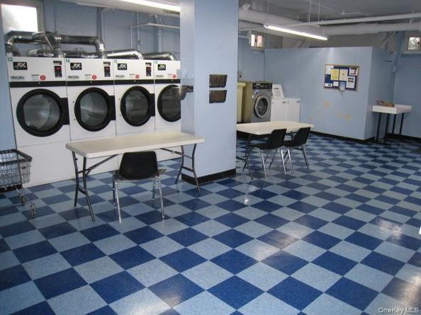 235 Garth Road D5E, Scarsdale NY 10583