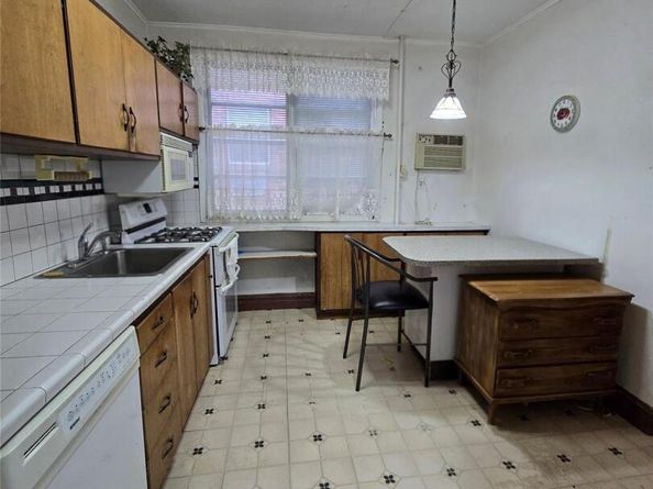 10330 102nd Street, Ozone Park NY 11417