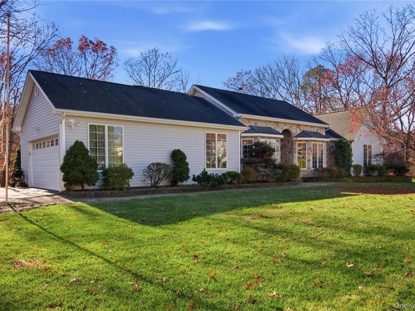 11 Vermont Avenue, Port Jefferson Station NY 11776