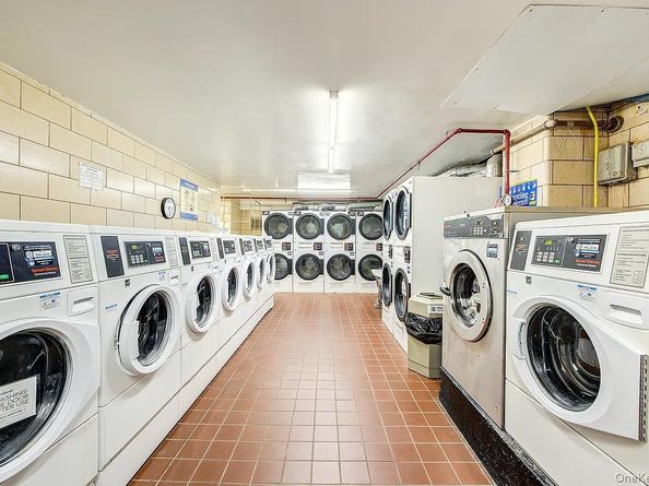 66-36 Yellowstone Boulevard 4A, Forest Hills NY 11375