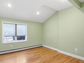 6 Vingut Lane, Setauket NY 11733