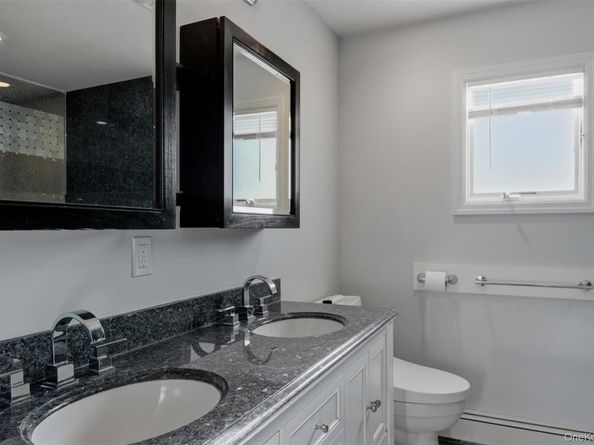 6 Vingut Lane, Setauket NY 11733