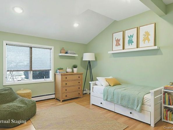 6 Vingut Lane, Setauket NY 11733