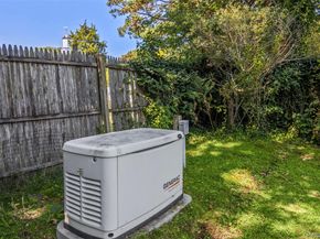 6 Vingut Lane, Setauket NY 11733