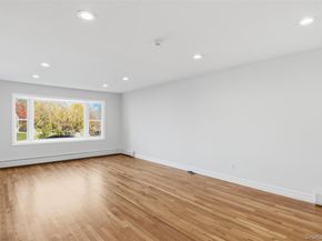 6 Vingut Lane, Setauket NY 11733