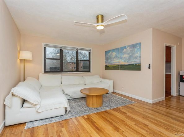 154 Martling Avenue 5J6, Tarrytown NY 10591