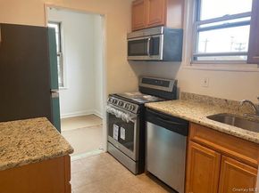 285 Central Avenue D7, Lawrence NY 11559