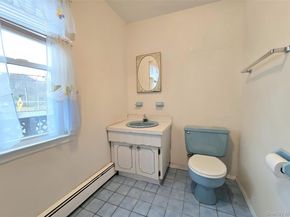 1 Jamar Lane, Ronkonkoma NY 11779