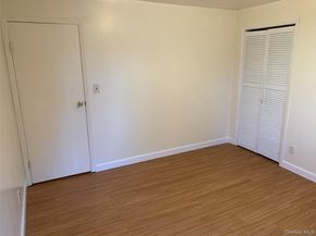 811 E 228th Street, Bronx NY 10466