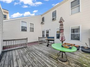290 Lowndes Avenue C, Huntington Station NY 11746
