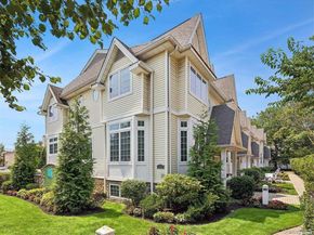 106 Morris Avenue 7, Rockville Centre NY 11570