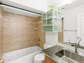 106 Morris Avenue 7, Rockville Centre NY 11570