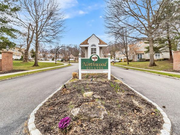 1 Northridge Circle, Huntington NY 11743