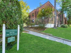 40-01 Little Neck Parkway 11B, Little Neck NY 11363