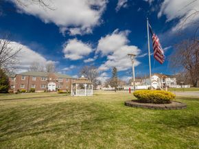 61-28 255th 1016, Little Neck NY 11362