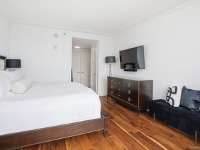 5 Renaissance Square 15C, White Plains NY 10601