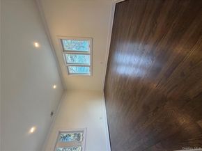 16 Lincoln Drive, Oakdale NY 11769