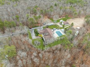 4 Christine Lane, Manorville NY 11949