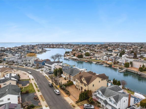 2904 Riverside Drive, Wantagh NY 11793