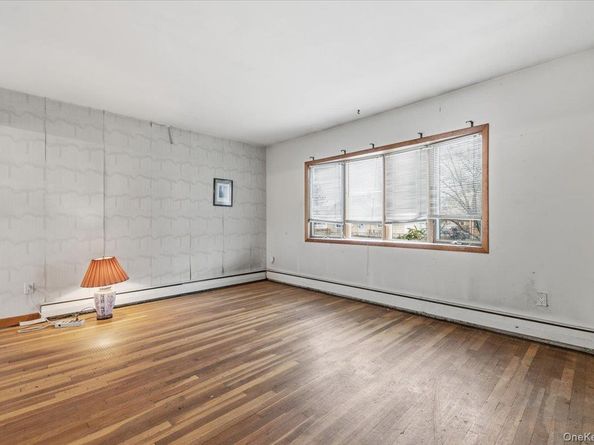 158 Burns Avenue, Hicksville NY 11801