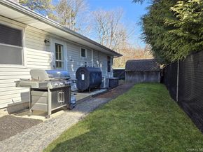 325 Dunton Avenue, East Patchogue NY 11772