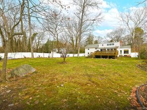 8 Sherwood Drive, Huntington NY 11743