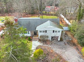 8 Sherwood Drive, Huntington NY 11743