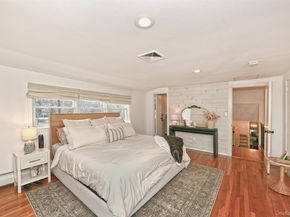 8 Sherwood Drive, Huntington NY 11743