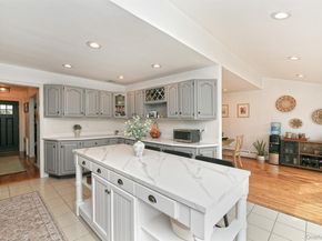 8 Sherwood Drive, Huntington NY 11743