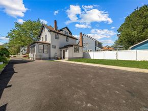 87 Parsons Drive, Hempstead NY 11550