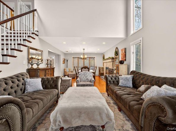 111 Aspen Road, Kings Park NY 11754