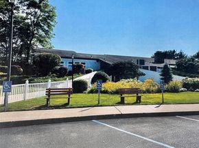 43 Village Circle S, Manorville NY 11949