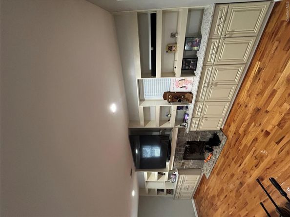 869 De Mott Avenue, Baldwin NY 11510