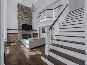 3 Sachem Lane, East Quogue NY 11942